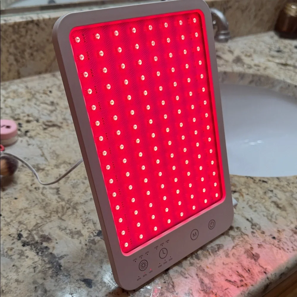 Red Light Panel - Picture 4 of 4